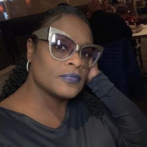 Meet your Posher, Nic